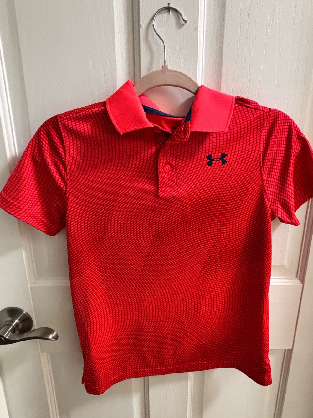 Under Armour Boys' Red/Coral Polo-shirts size You Medium Like new!
